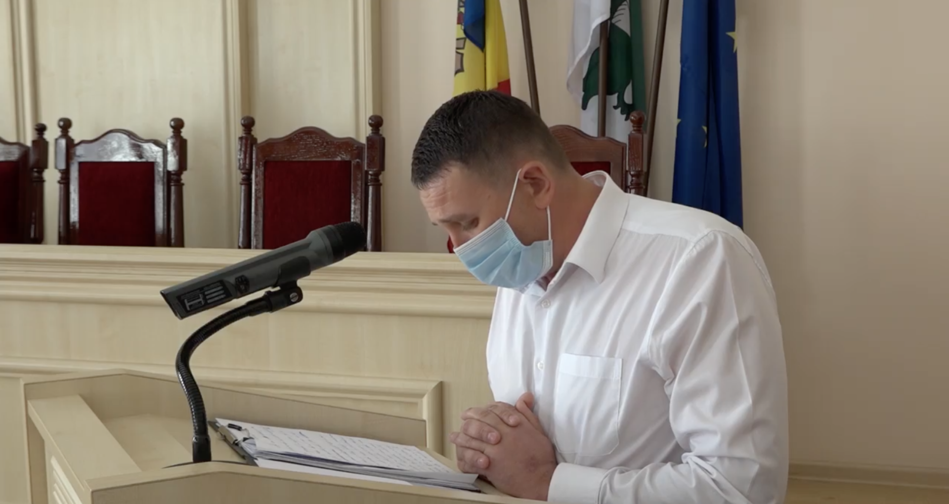 VIDEO/ Vicepreședintele raionului Fălești anunță că părăsește PSRM și trece la Partidul Nostru