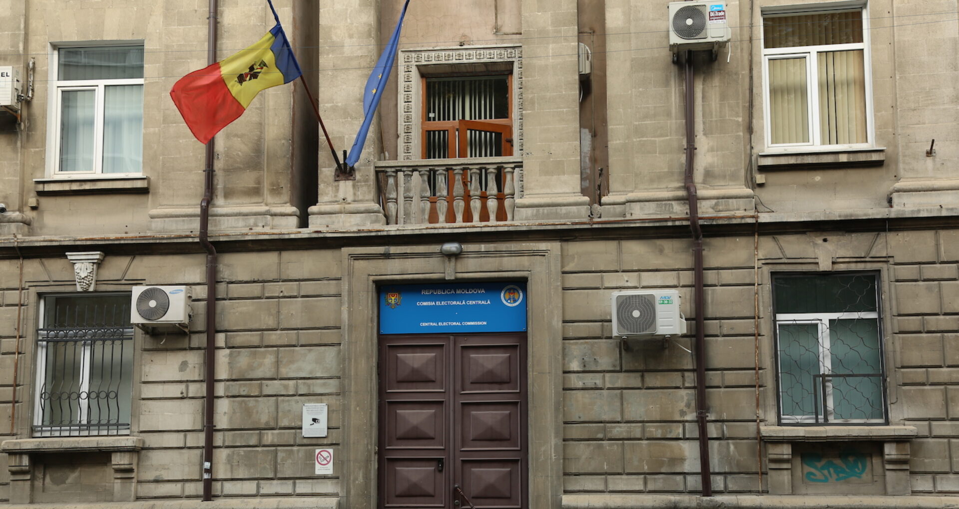 Peste 23 de mii de alegători au solicitat votarea la locul aflării în ziua alegerilor prezidențiale din 1 noiembrie