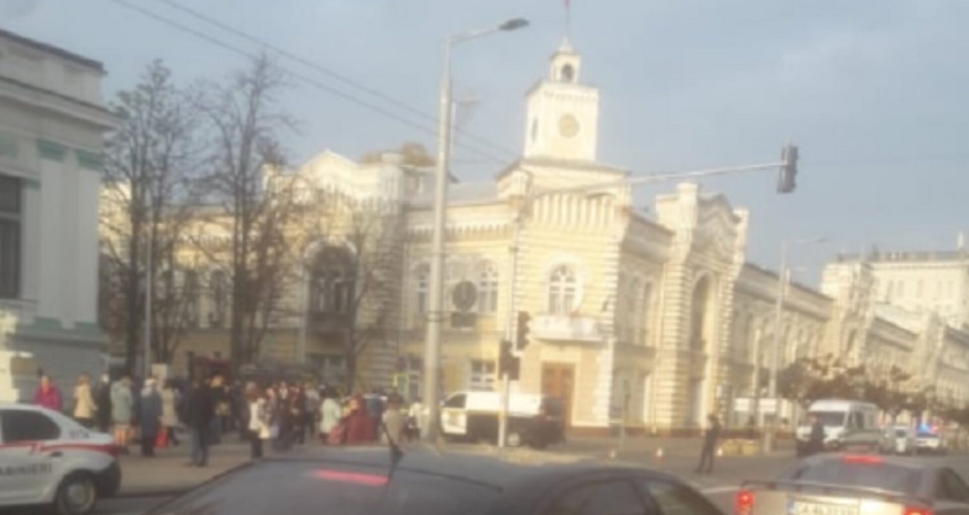 Primăria Chișinău și Ambasada Ucrainei, ținta unei amenințări cu bombă: centrul capitalei, paralizat