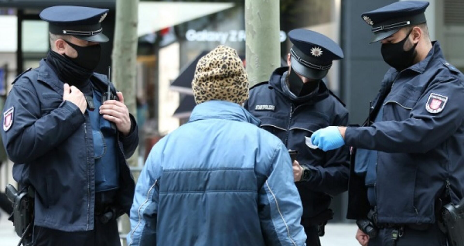 Germania scoate mii de polițiști federali în stradă pentru a impune respectarea restricțiilor anunțate în contextul pandemiei de Covid-19