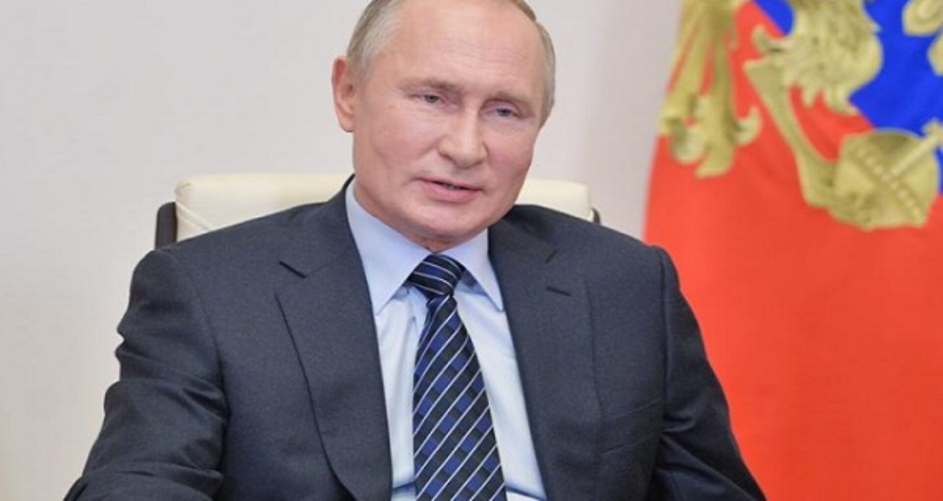 Putin spune că l-a ajutat pe Navalny să părăsească Rusia pentru a fi tratat în Germania