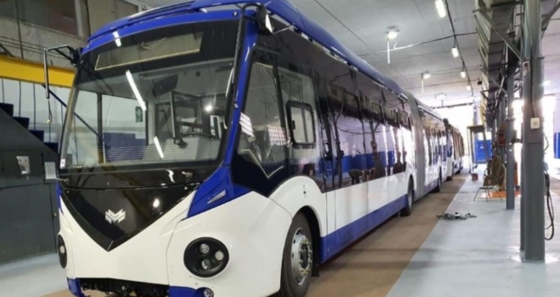 FOTO/ Două troleibuze noi, aduse din Belarus, vor fi lansate pe rute, în capitală: un vehicul costă 315 mii de euro