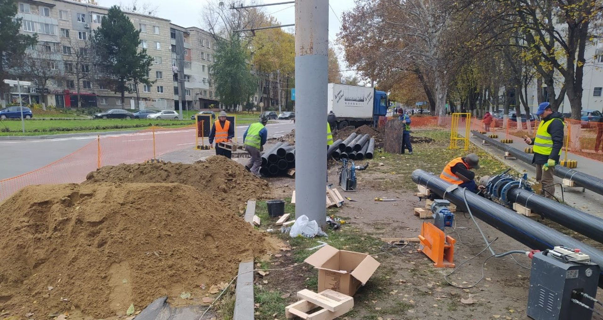 A început reabilitarea străzii Ion Creangă. În cât timp trebuie efectuate lucrările de circa 70 milioane de lei