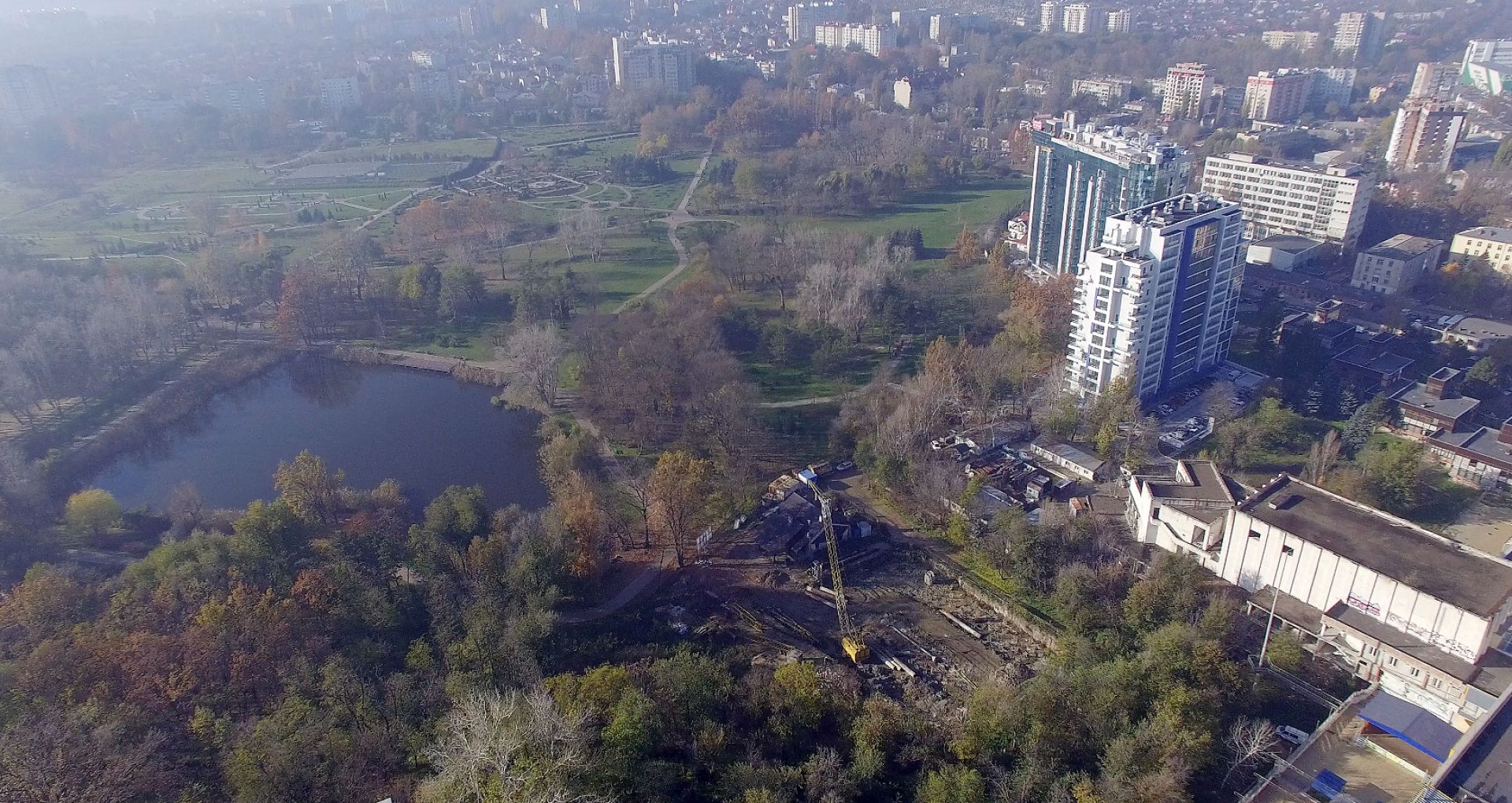 VIDEO/ Decizii ale CSJ dispărute și acuzații de escrocherie în litigiul pentru un teren de milioane de lângă parcul „Dendrariu”