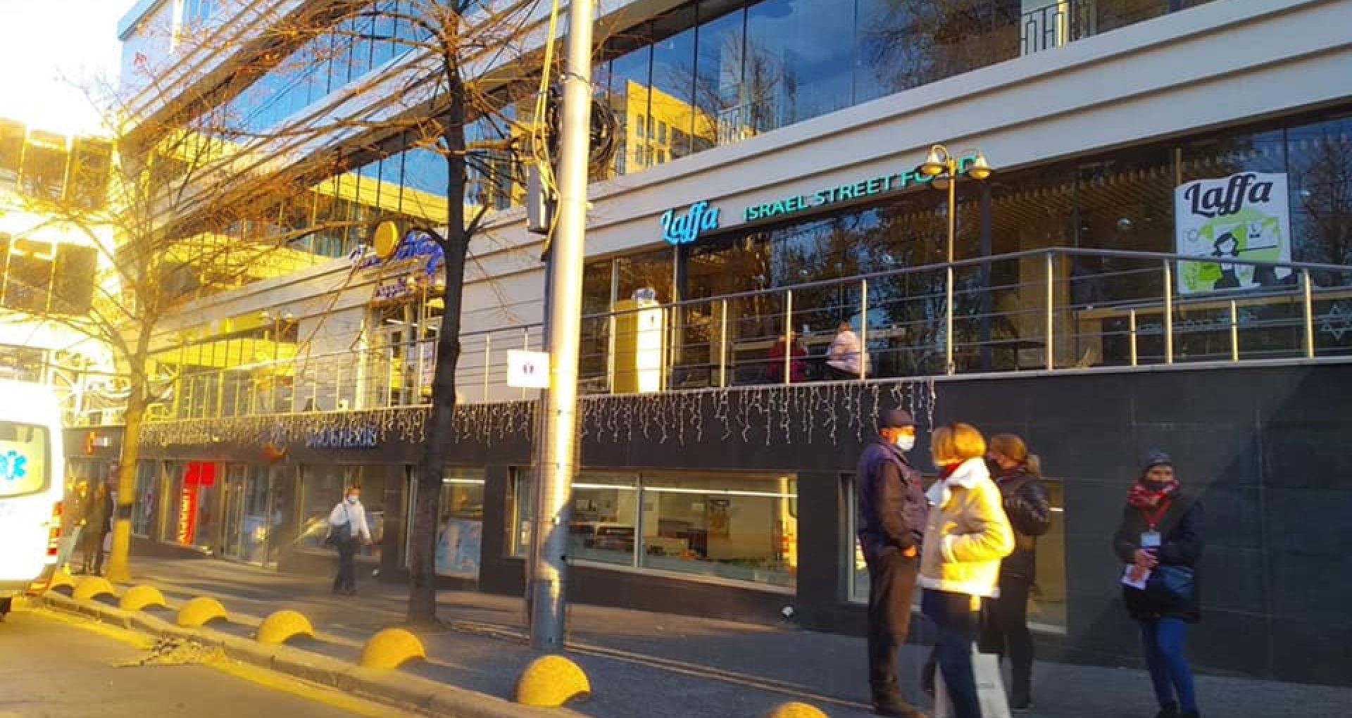 Stația de troleibuz de lângă centrul comercial Gemeni se transferă lângă Sun City