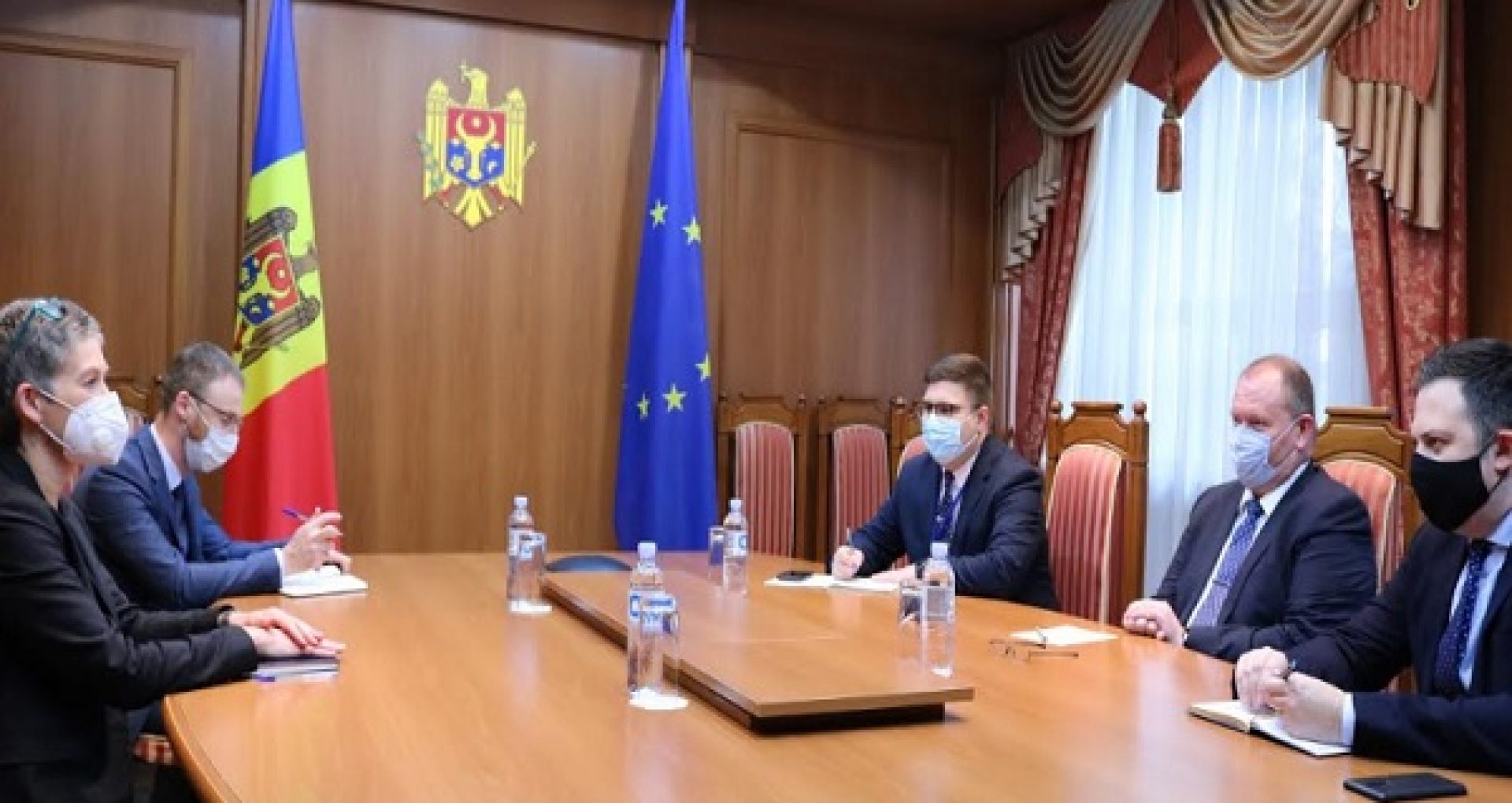 Șeful Misiunii de observare a alegerilor OSCE/ODIHR menționează că procesul electoral s-a desfășurat cu respectarea principiilor democratice, fără încălcări majore