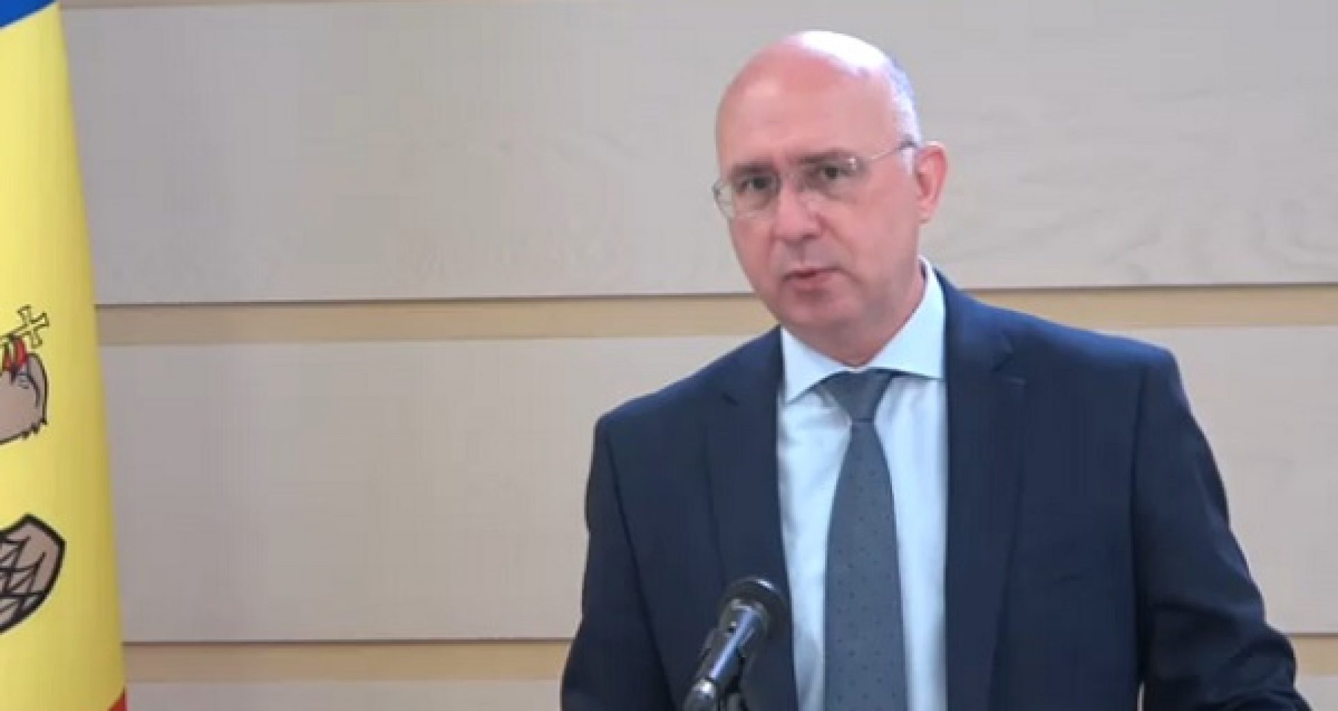 Pavel Filip: „Pentru PSRM e mai important statutul limbii ruse decât lipsa paturilor în spitale și rata uriașă de infectări cu COVID-19”