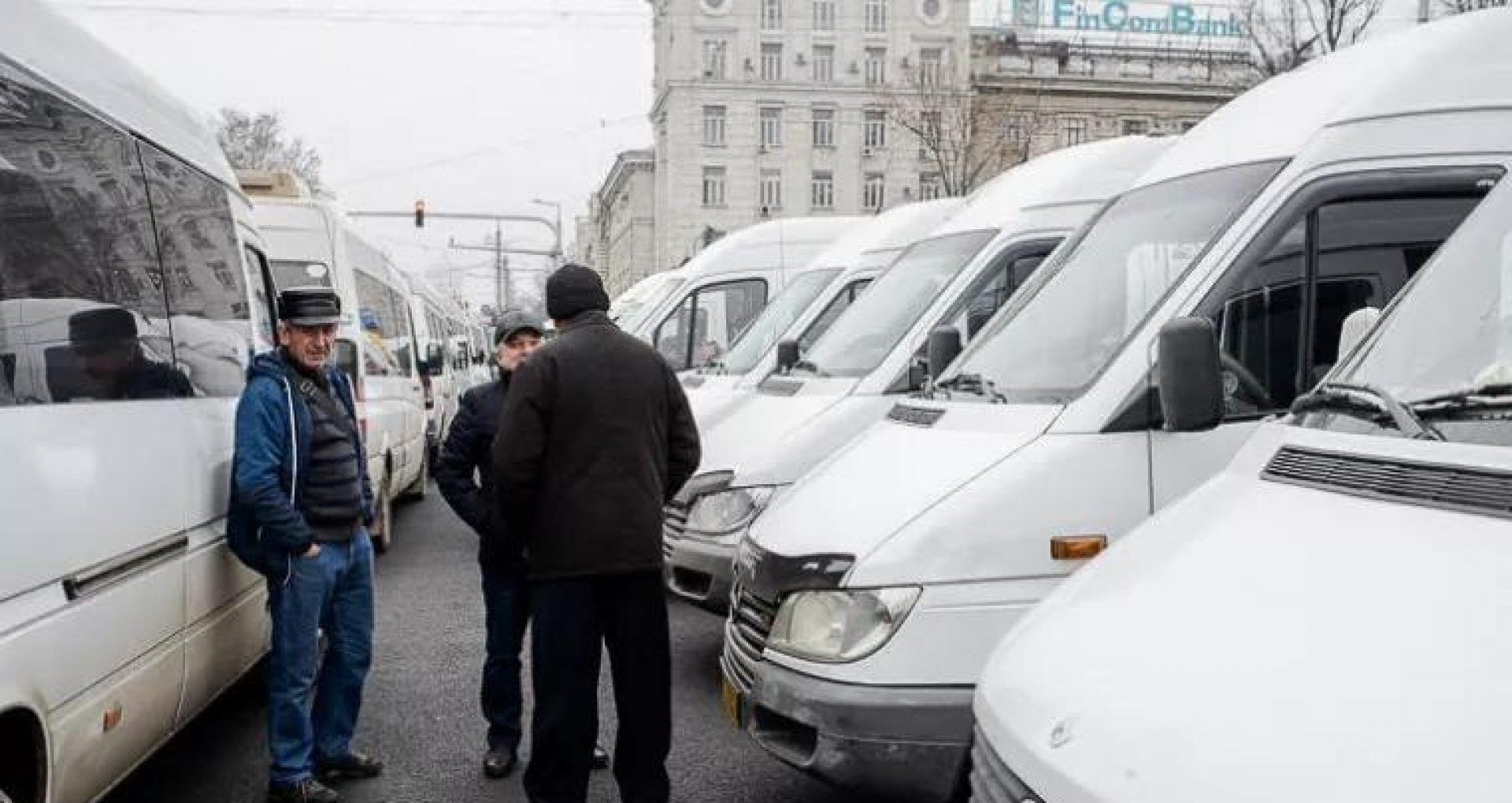 Municipalitatea va suplini numărul de troleibuze și autobuze, în contextul protestului anunțat de transportatori. Ceban: Miroase a obrăznicie