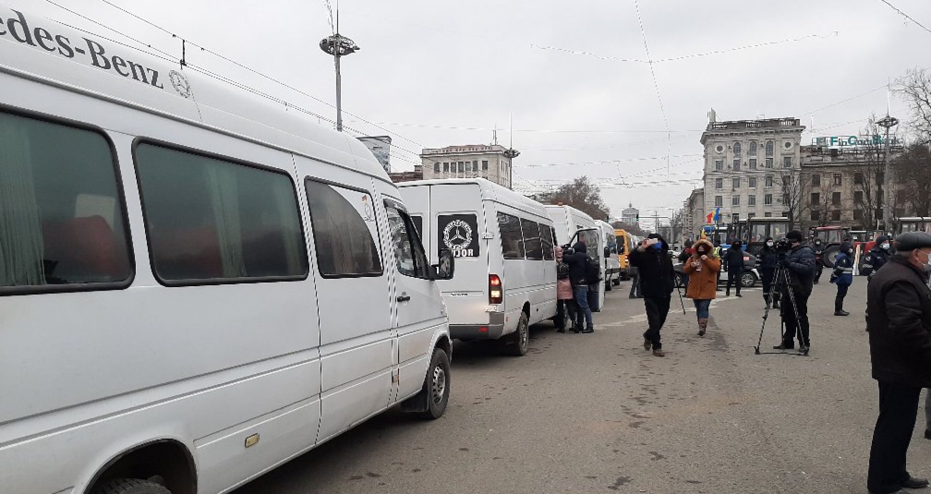 DOC/ Firmele private de transport din Chișinău se alătură protestului APOTA și își sistează marți activitatea