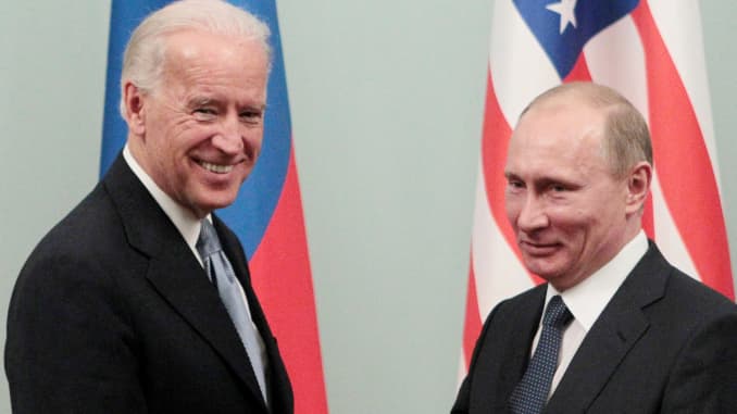 Joe Biden a discutat cu Vladimir Putin, exprimându-și îngrijorarea în legătură cu unele acțiuni ale Rusiei – Ziarul de Gardă