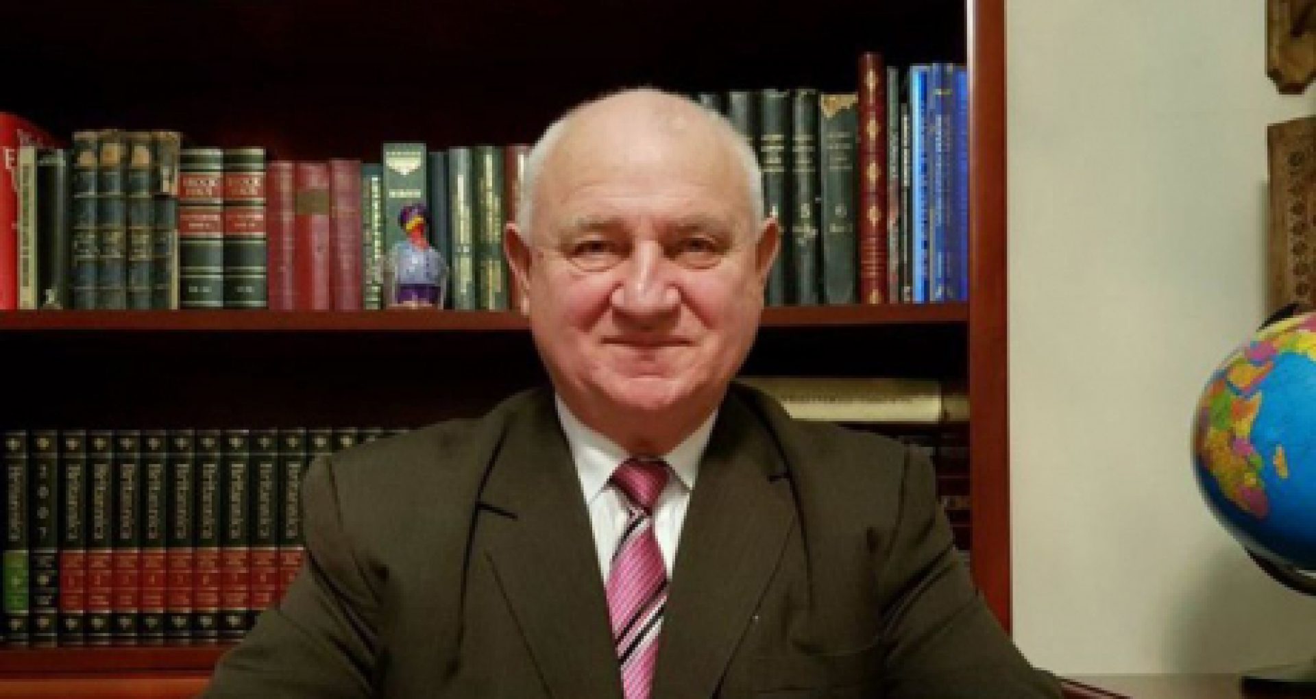 DOC/ Cine este Pavel Abraham, membrul desemnat de Dodon, dar retras de Sandu din comisia care va desemna un judecător la CEDO din partea R. Moldova