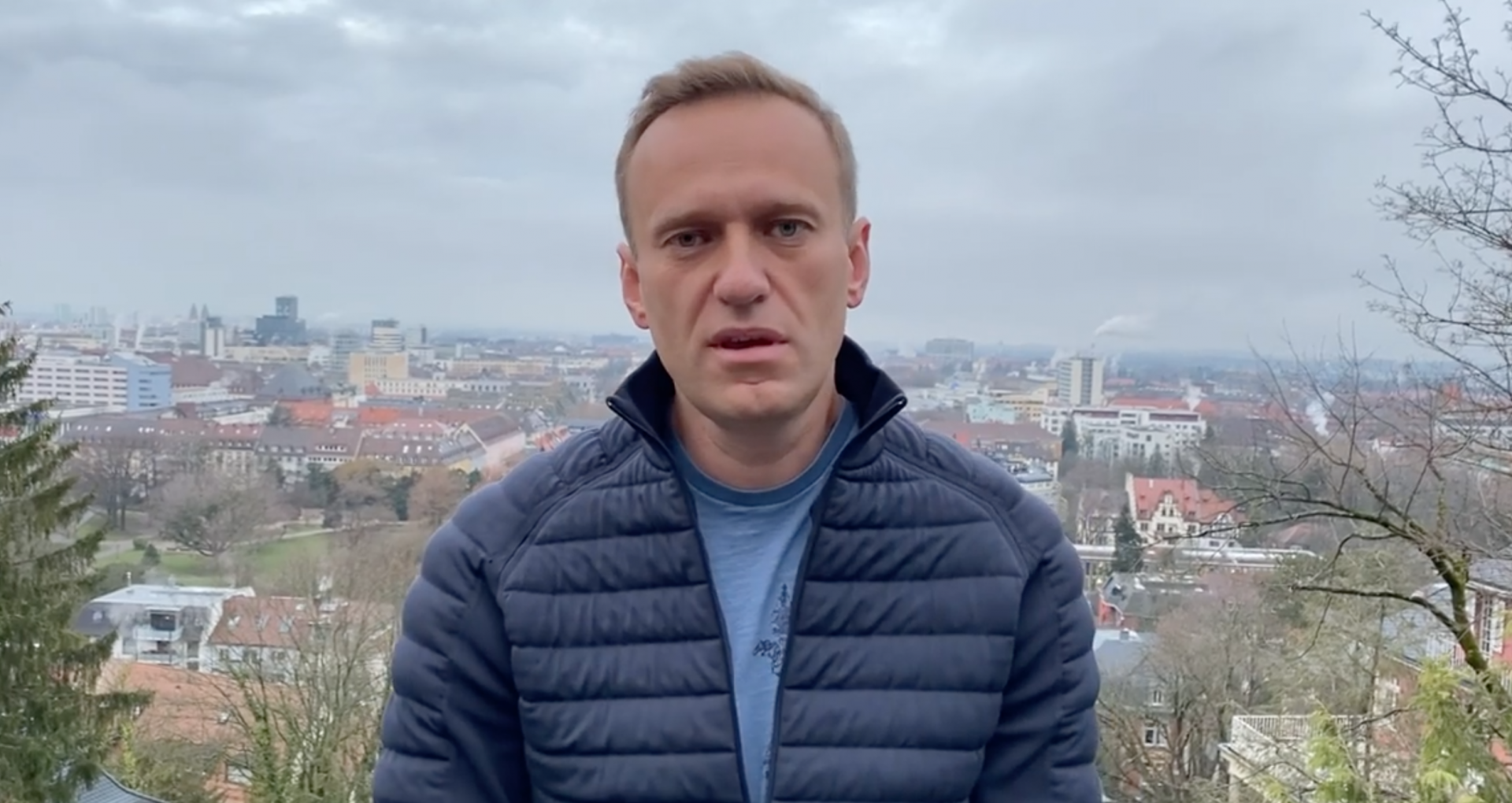 Rusia: Jurnaliștilor li s-a interzis să filmeze sosirea lui Navalny la aeroport. Acesta revine de la Berlin