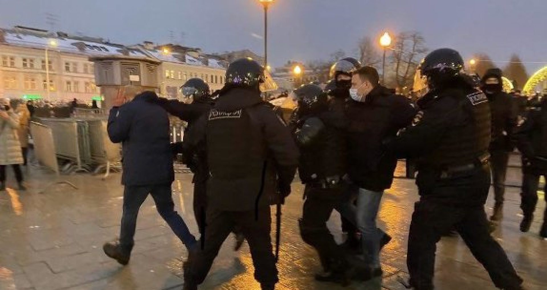 Proteste la Moscova: Rusia cere „explicaţii” Ambasadei SUA