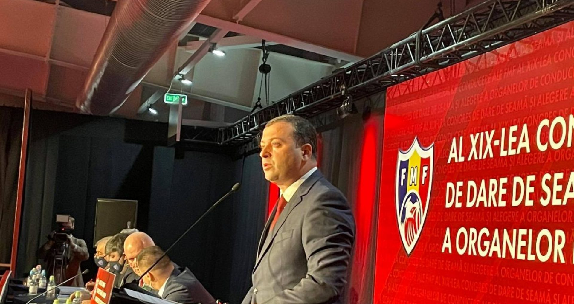 La al XIX-lea Congres, Leonid Oleinicenco reales! Alegerile cu un singur candidat de la FMF au fost câștigate de actualul președinte