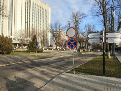 DOC/ Circulația de pe strada Sfatul Țării din mun. Chișinău a fost redeschisă. Secretar general al Președenției: Drumurile nu sunt bunul unor oameni, ci aparțin tuturor cetățenilor