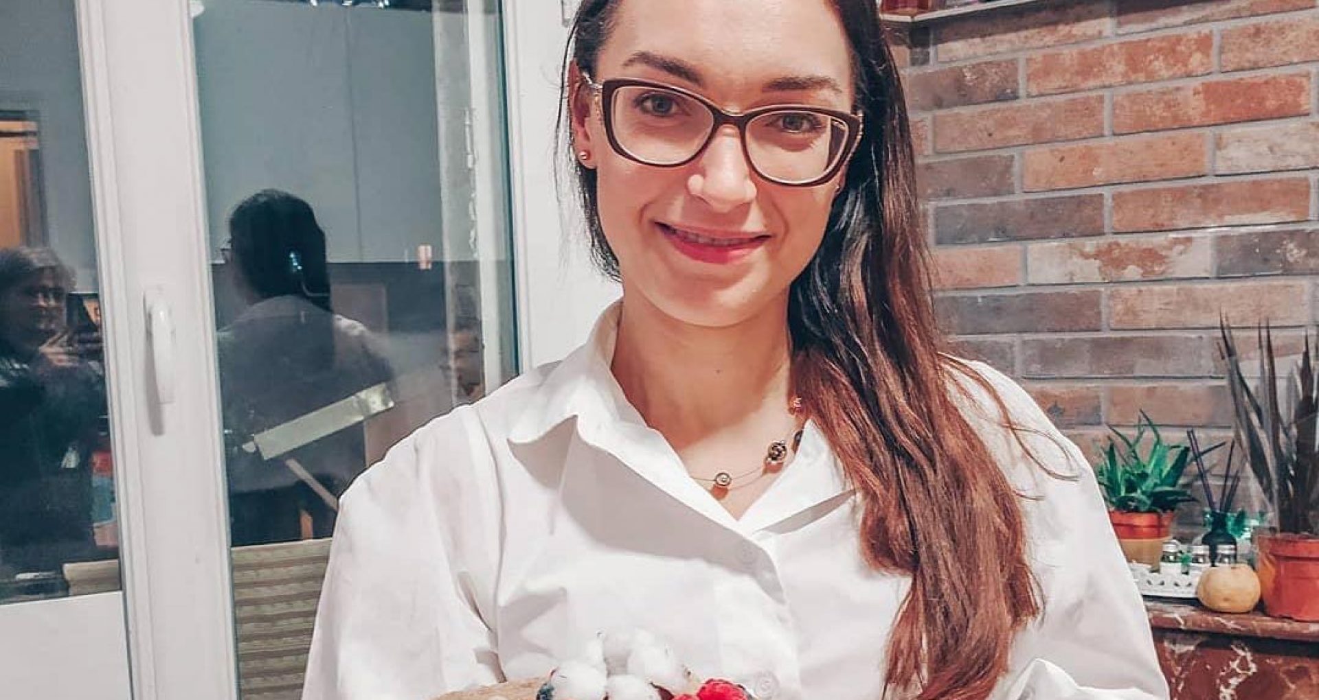 Dulciurile raw vegane, pasiunea unei moldovence din Franța