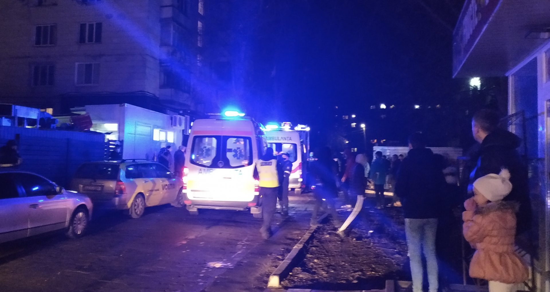 FOTO/ Detalii despre explozia din sectorul Botanica al Capitalei, în urma căreia au avut de suferit patru persoane