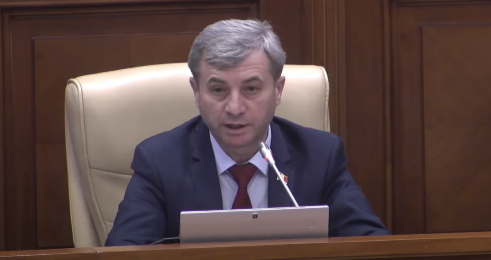 Furculiță anunță constituirea unei noi majorități parlamentare. Președinta R. Moldova, invitată din nou la consultări