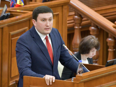 Deputatul socialist Vladimir Odnostalco, verificat de ANI și nesancționat pentru nedeclararea împrumutului de 450 de mii de lei luat de la firma lui Furculiță. Explicațiile ANI