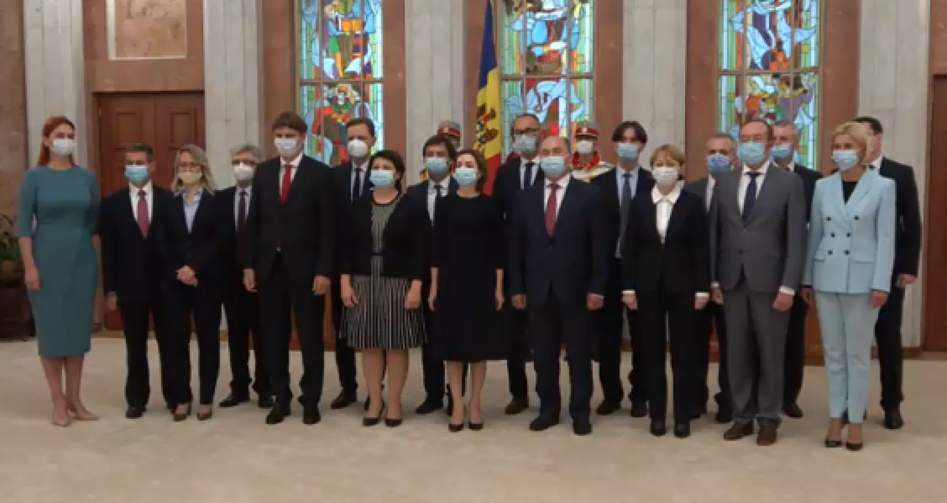 VIDEO/ Membrii Guvernului condus de Natalia Gavrilița au depus jurământul de învestire. Președinta Sandu: „Eu o să vă susțin, Parlamentul o să vă susțină”
