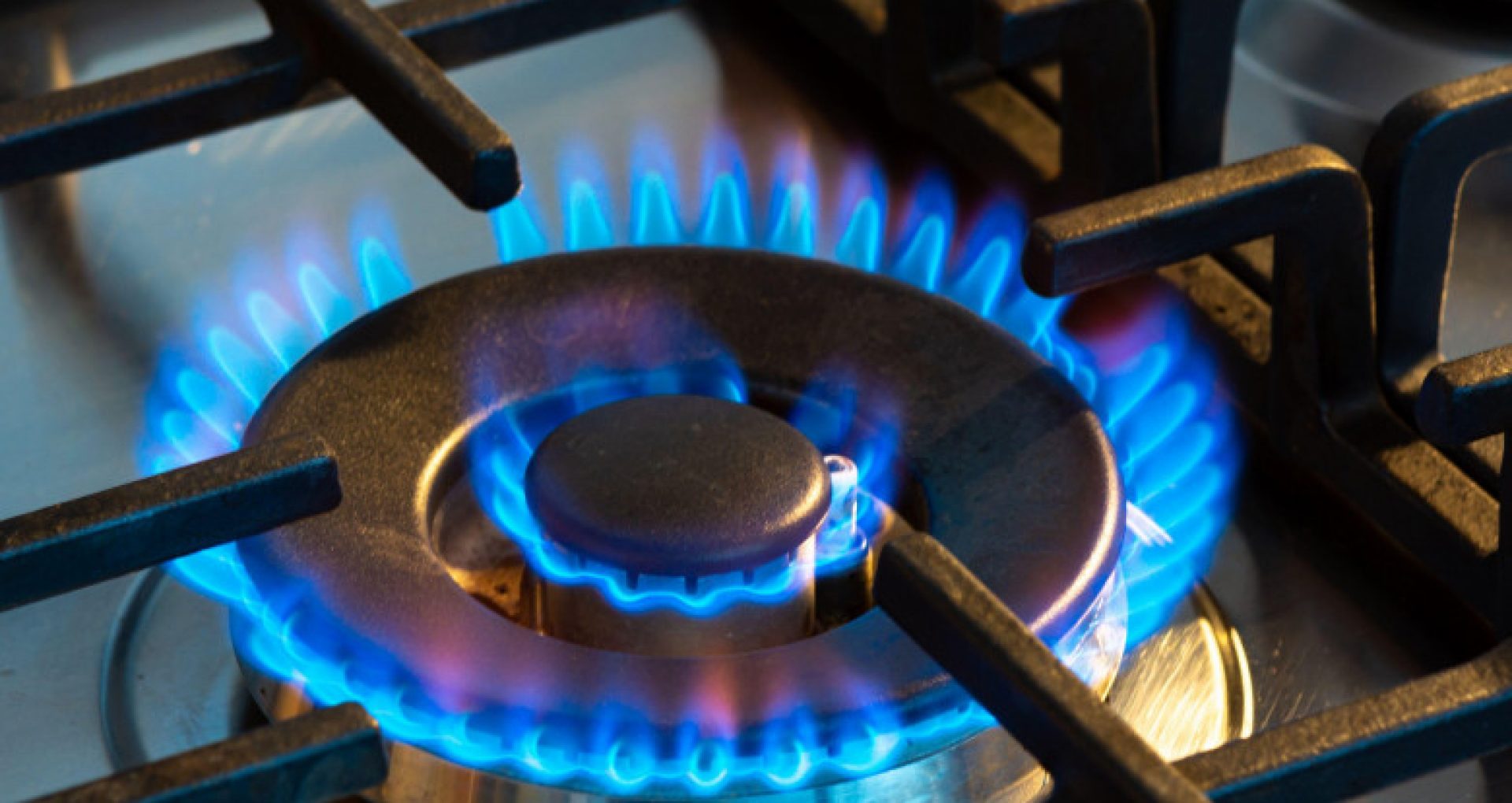 Începând cu 1 ianuarie curent R. Moldova achită cu 200 de dolari mai mult pentru mia de metri cubi de gaze naturale livrată de Gazprom