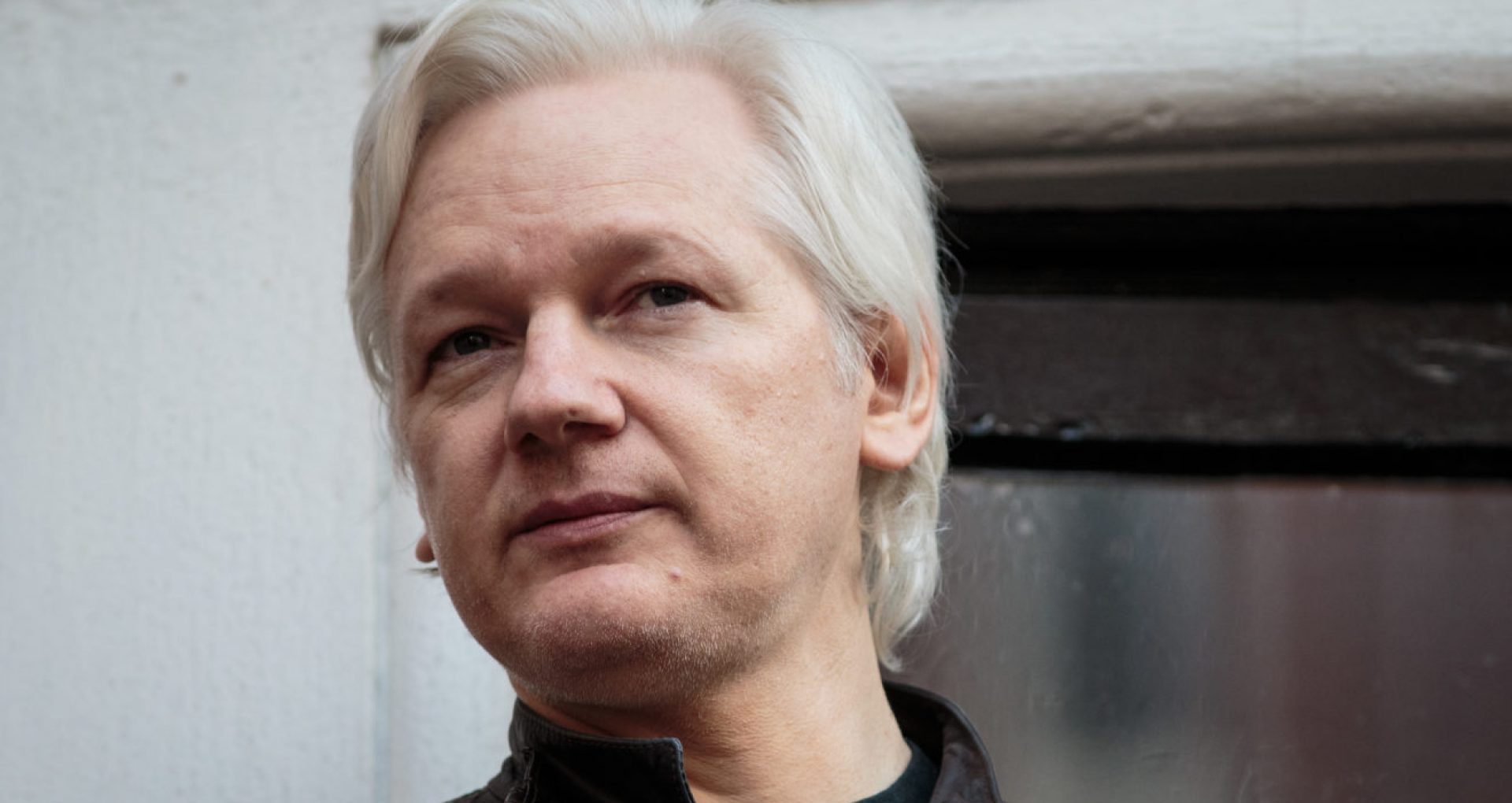 Julian Assange, fondatorul WikiLeaks, poate fi extrădat din Marea Britanie în SUA pentru a răspunde acuzațiilor de spionaj înaintate de guvernul american