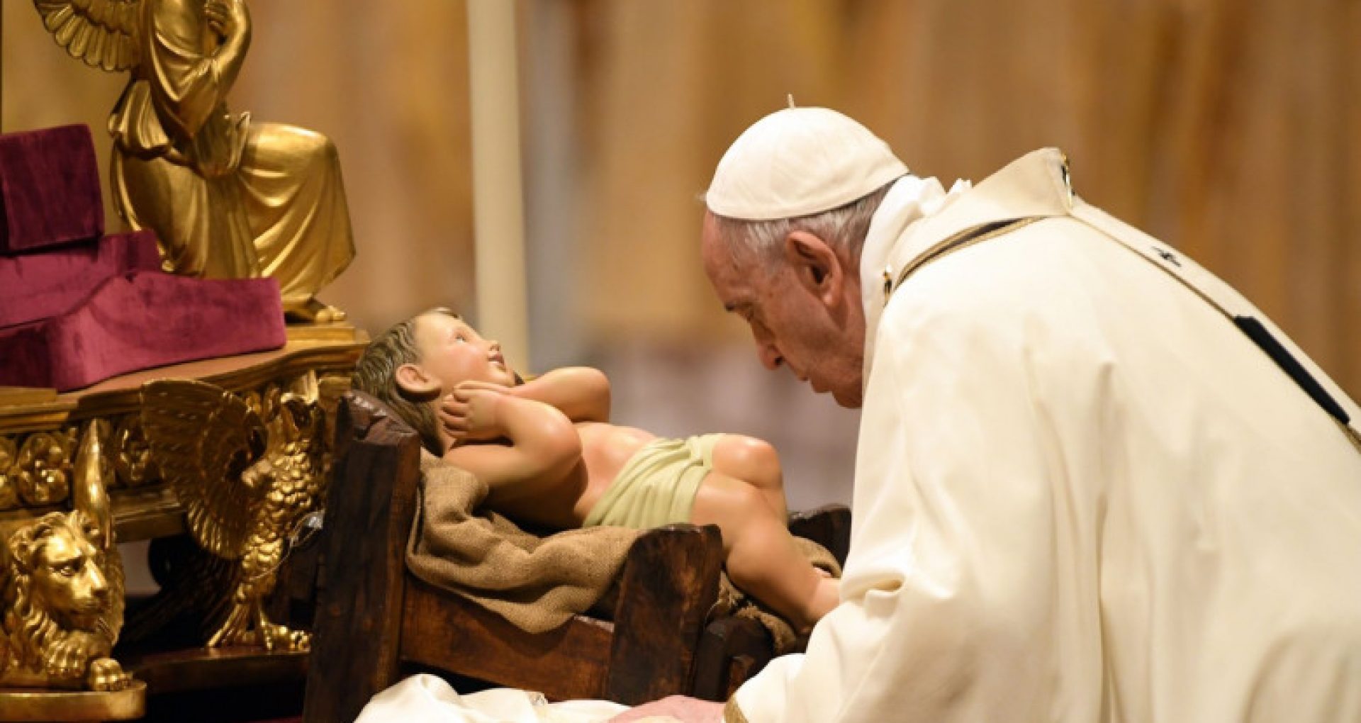 Mesaj de Crăciun al Papei Francisc: Priviți dincolo de lumini și decorațiuni și amintiți-vă de cei nevoiași
