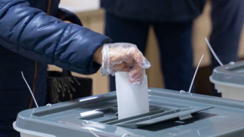 Astăzi au loc alegeri locale noi în 10 localități din R. Moldova. Peste 22 de mii de alegători sunt așteptați la urnele de vot