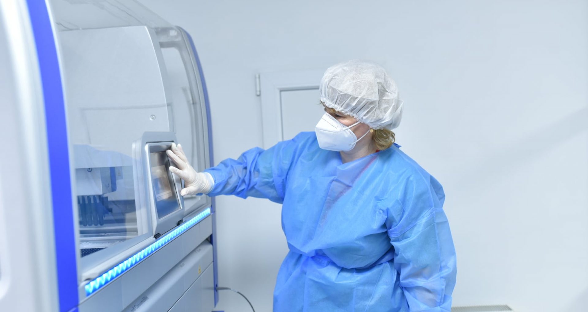 FOTO/ La Edineț a fost inaugurat laboratorul de testare PCR din cadrul Secției de diagnostic de laborator a  Centrului de Sănătate Publică Edineț