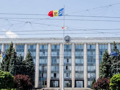 Termenul de efectuare a procedurilor de vămuire la frontiera de stat moldo-ucraineană, extins de Guvern pentru agenții economici din regiunea transnistreană