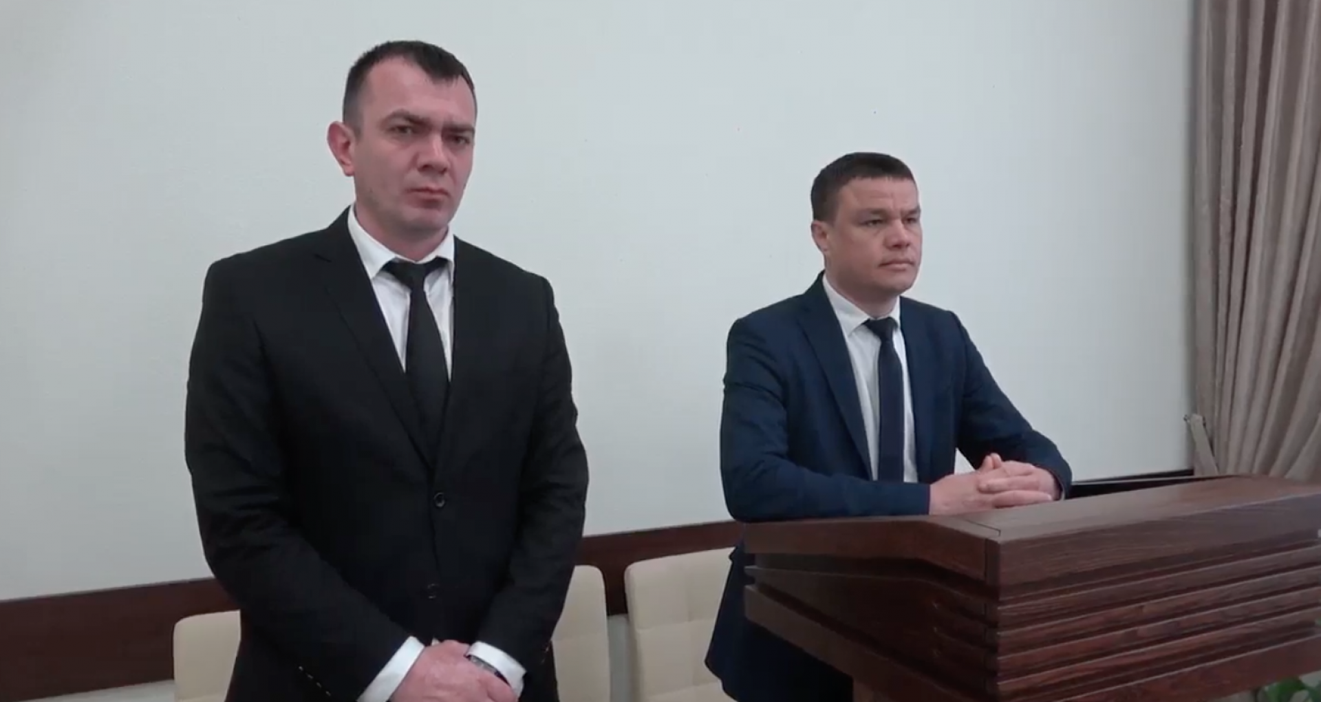Procurorul din cadrul Procuraturii raionului Nisporeni Andrei Lesnic, care anterior a fost trimis pe banca acuzațiilor pentru complicitate la pregătirea infracțiunii de amestec în înfăptuirea urmăririi penale, suspendat din funcție