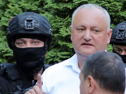 Fostul președinte al R. Moldova, socialistul Igor Dodon, rămâne în arest la domiciliu încă 30 de zile. Decizia magistraților Judecătoriei Chișinău