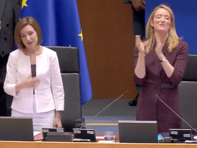 VIDEO/  Președinta Maia Sandu, discurs în Parlamentul European: „Moldova este ghidată și condusă de poporul nostru care a demonstrat că putem scăpa de politicienii corupți. Vă cer ajutor în lupta împotriva corupției”. Șefa Parlamentului European: „Moldova își are locul în familia europeană”