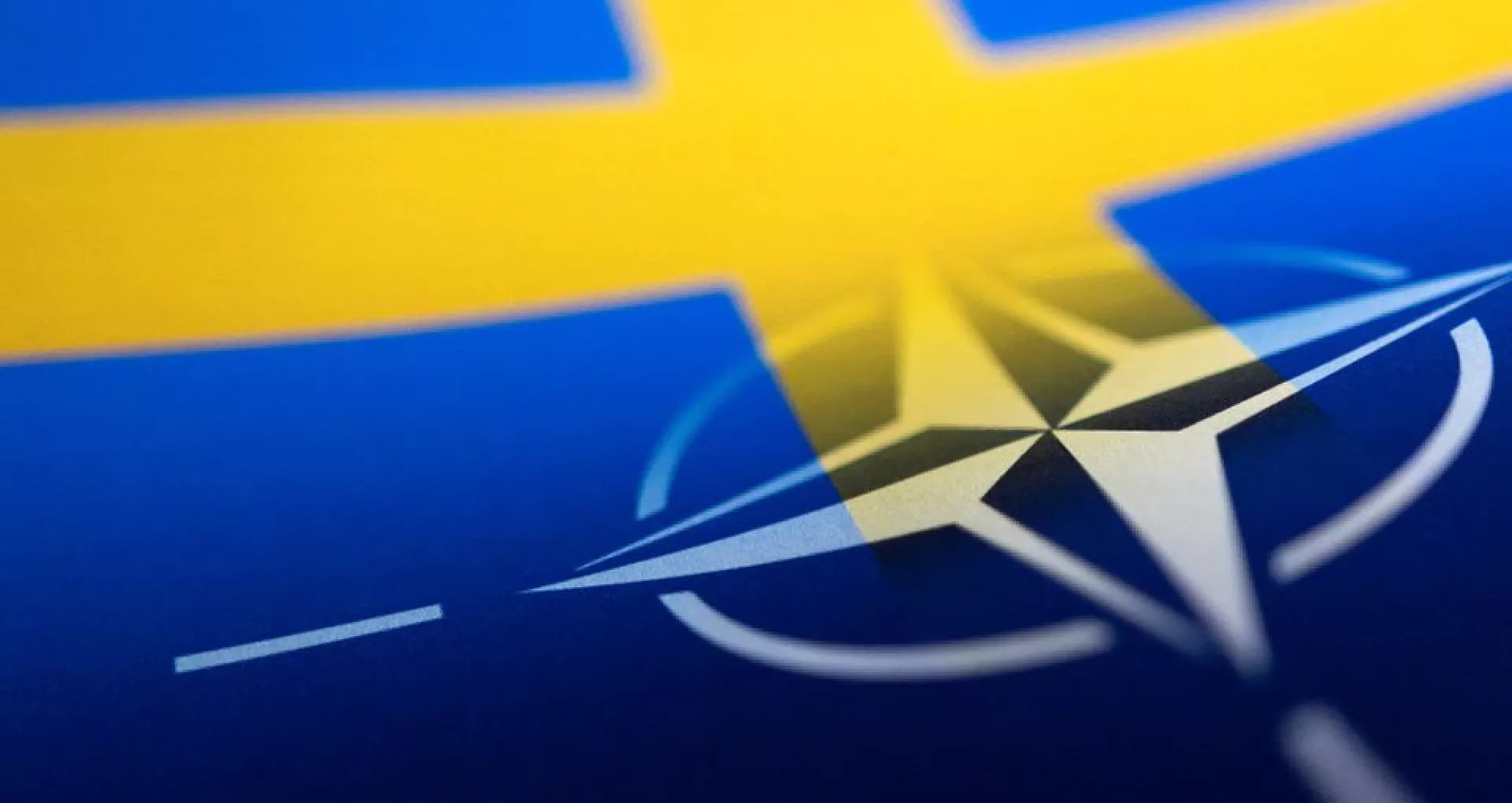 Guvernul Suediei ar urma să depună săptămâna viitoare o cerere de aderare la NATO