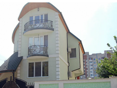 Casa în care locuiește, construcții din Sadova și Molovata și 4 automobile. Lista bunurilor atribuite fostului președinte socialist al R. Moldova Igor Dodon plasate sub sechestru de către procurori
