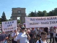 Sindicatul Universității Agrare de Stat din Moldova a protestat în fața Guvernului împotriva absorbției de către UTM: „Azi vindeți Agrara, mâine – toată țara”
