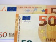 Euro a coborât la cel mai scăzut nivel din ultimii 20 de ani. Cum ar putea fi afectată R. Moldova de această scădere – experți