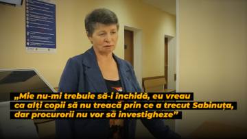 Iulia Lis, bunica Sabinei, înainte de ședința de judecată Sursă: ZdG