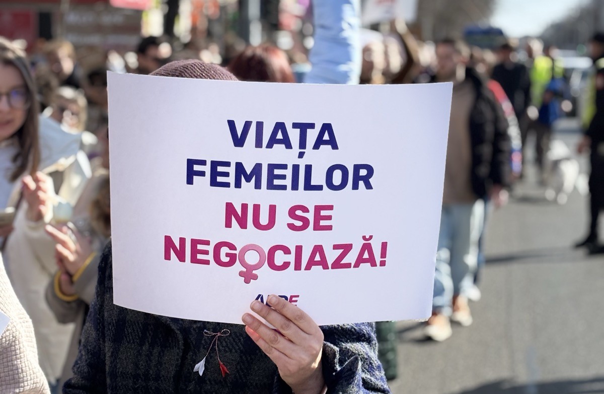 Marș feminist în capitală: „Vrem justiție și dreptate, pentru una pentru toate!”