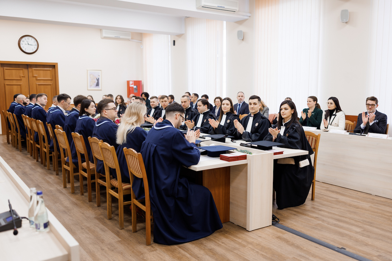 Candidații la funcția de judecător sau procuror vor putea susține examenul repetat, dacă nu au obținut media generală de cel puțin 8