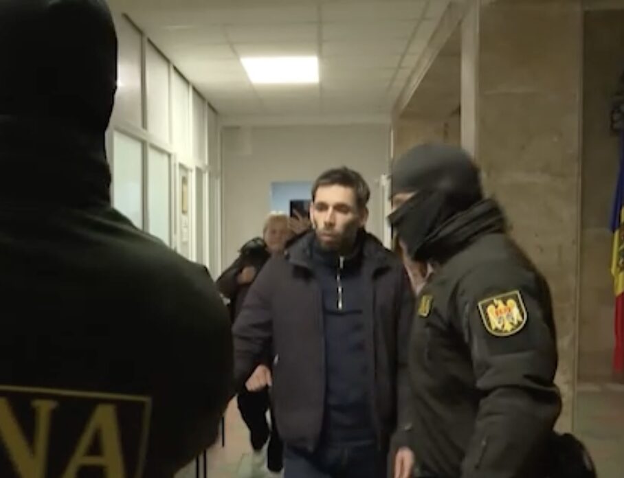 Viceprimarul de la Durlești, reținut într-un dosar privind înstrăinarea ilegală a terenurilor, va fi verificat de ANI