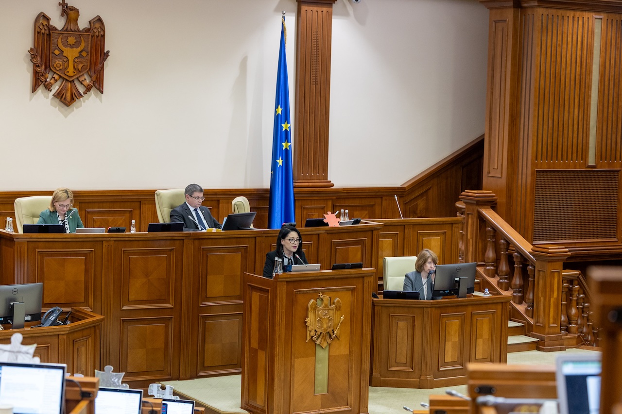 LIVE TEXT/ Moțiunea simplă asupra politicilor Ministerului Muncii și Protecției Sociale, susținută doar de 27 de deputați