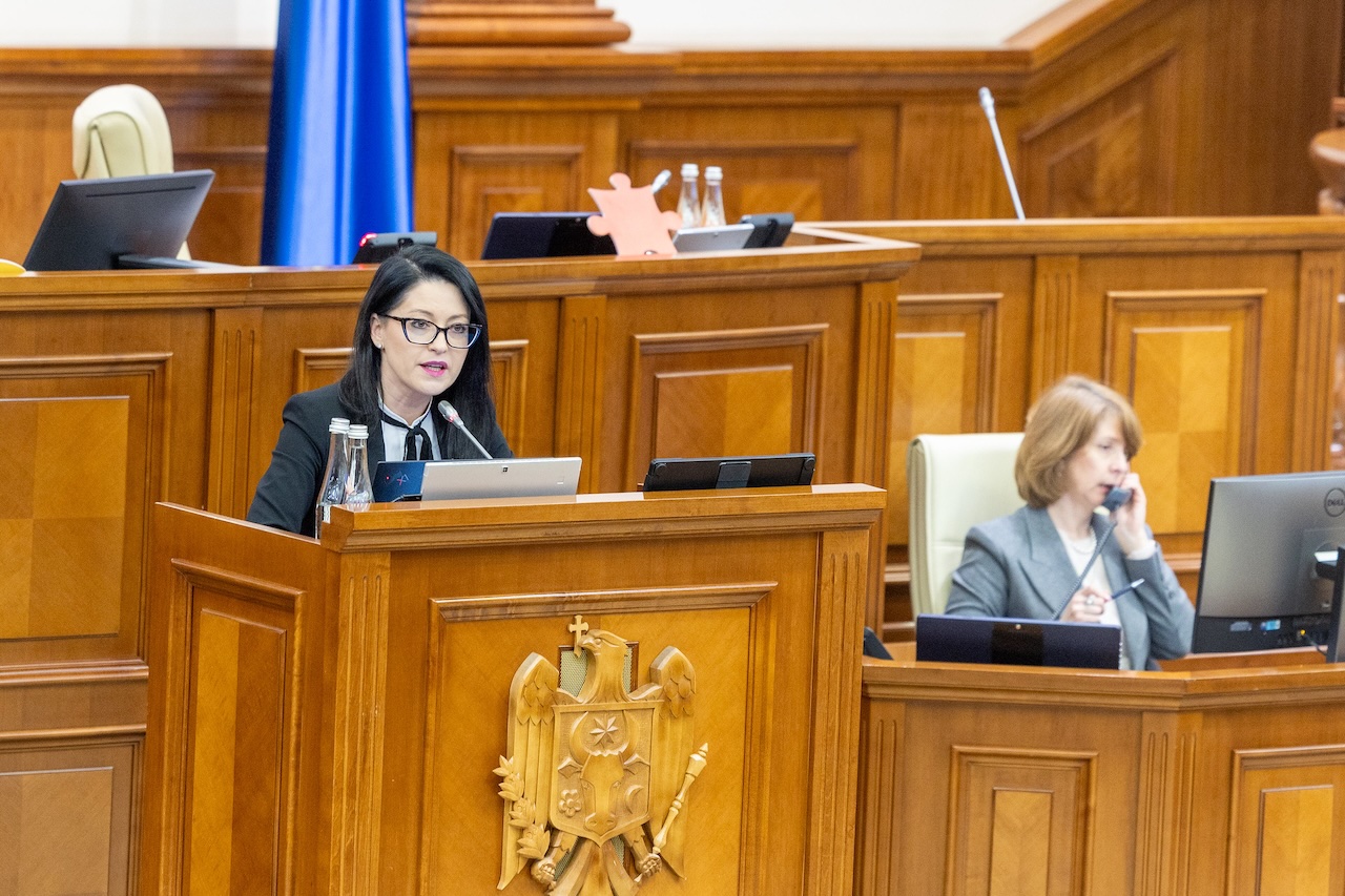 Moțiunea simplă asupra politicilor publice implementate de Ministerul Muncii și Protecției Sociale, respinsă de Parlament