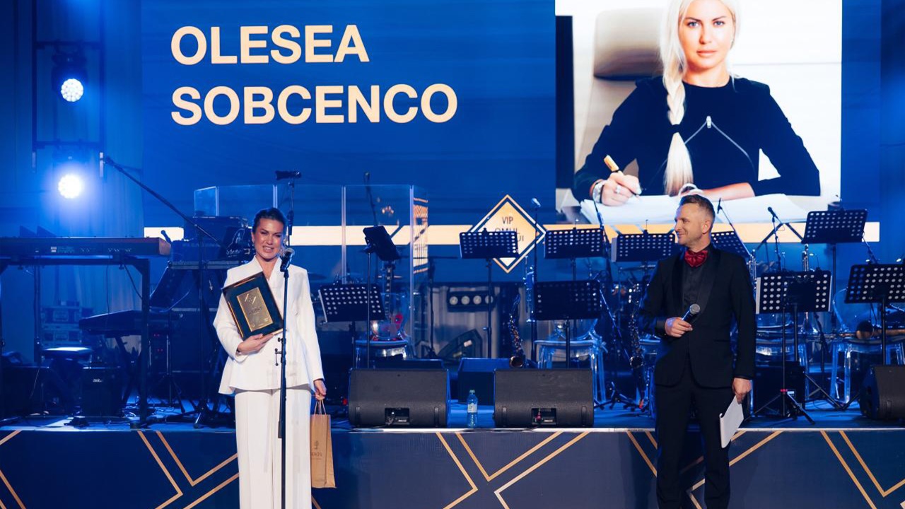 VIDEO/ Chirurgul plastician Olesea Sobcenco, desemnată „Omul Anului 2025” în medicina estetică
