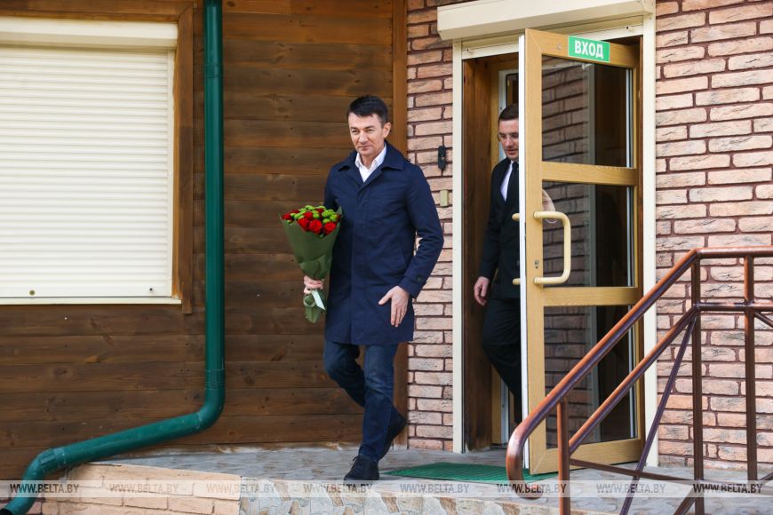 Întâmpinat cu flori în Belarus. Fostul șef adjunct al SIS, Alexandru Balan, prezentat de presa de la Minsk drept „spion belarus repatriat”