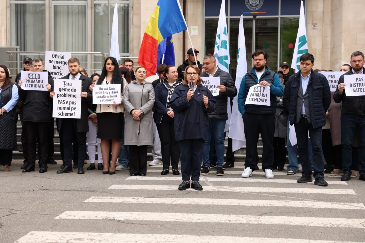 Protest MAN în fața Guvernului împotriva reformei administrativ-teritoriale. „Scopul e de a elimina din viața publică primarii incomozi”. Reacția autorităților: „Este important să spunem lucrurilor pe nume”