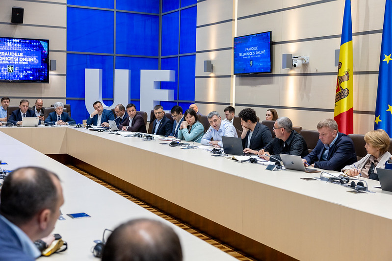Audieri publice la Parlament privind fraudele telefonice și online: Poliția gestionează 754 de dosare. Numărul sesizărilor, în creștere cu 19% față de anul trecut