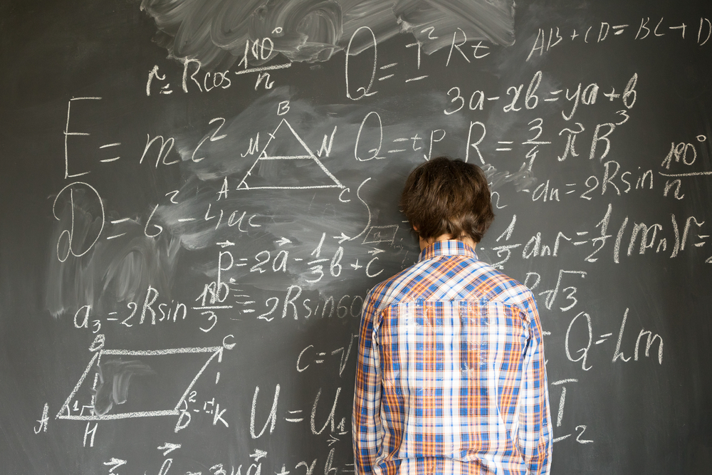 „Acest test este conceput, din start, pentru eșec”. Discuții în urma probei la matematică a examenului național de bacalaureat. Mii de elevi au semnat o petiție online. Reacția MEC