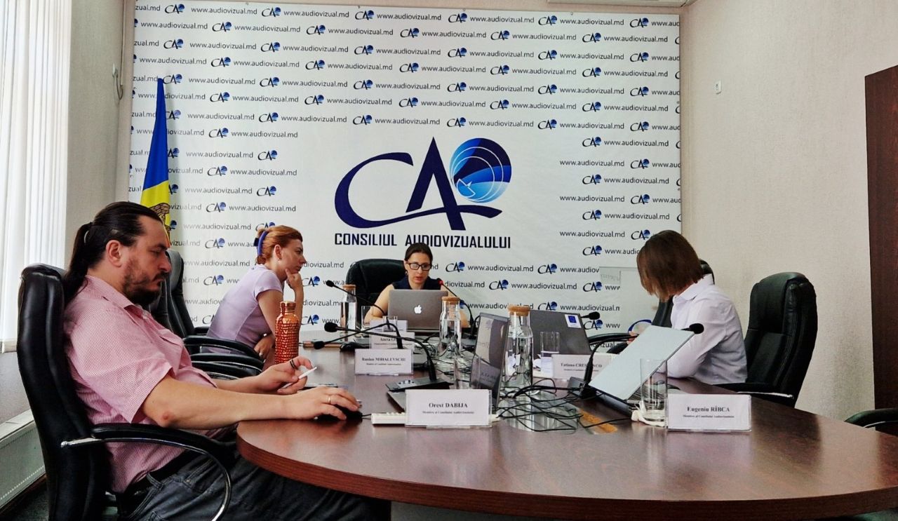 Serviciul media audiovizual neliniar „Vector Moldova” a fost amendat de CA cu 10 mii de lei pentru carențe majore cu privire la asigurarea informării conforme a publicului