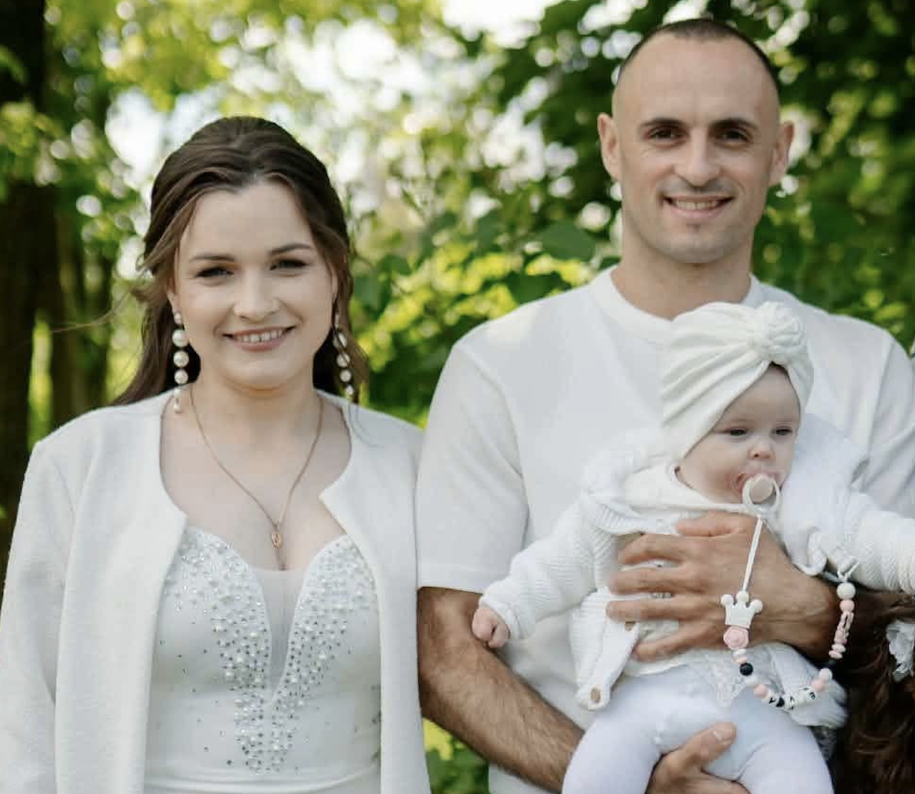 Familia cuplului care și-a pierdut viața în accidentul din Grecia, împreună cu bebelușul lor, cere ajutorul oamenilor